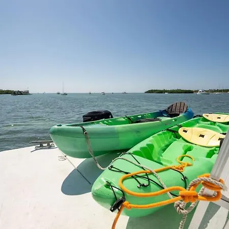 Beautiful Houseboat In Key West Hotel Exterior photo