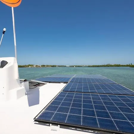 Beautiful Houseboat In Key West Hotel Exterior photo